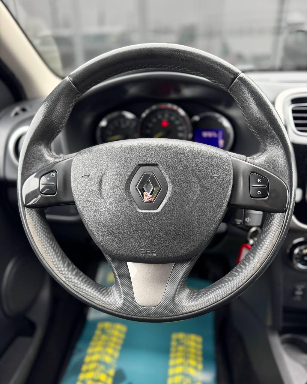 Renault Logan II , 2017 г., механика, бензин - фото 15