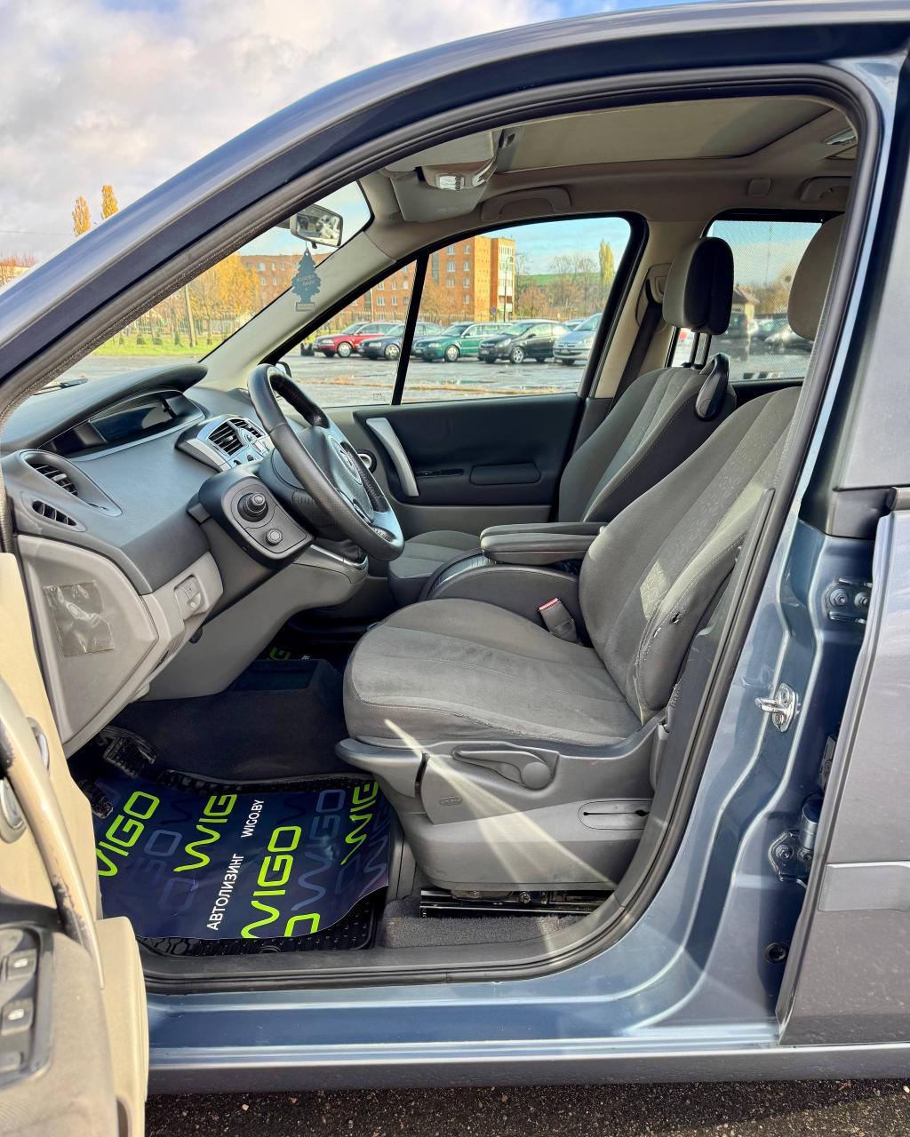 Renault Grand Scenic II · Рестайлинг , 2008 г., механика, дизель - фото 10