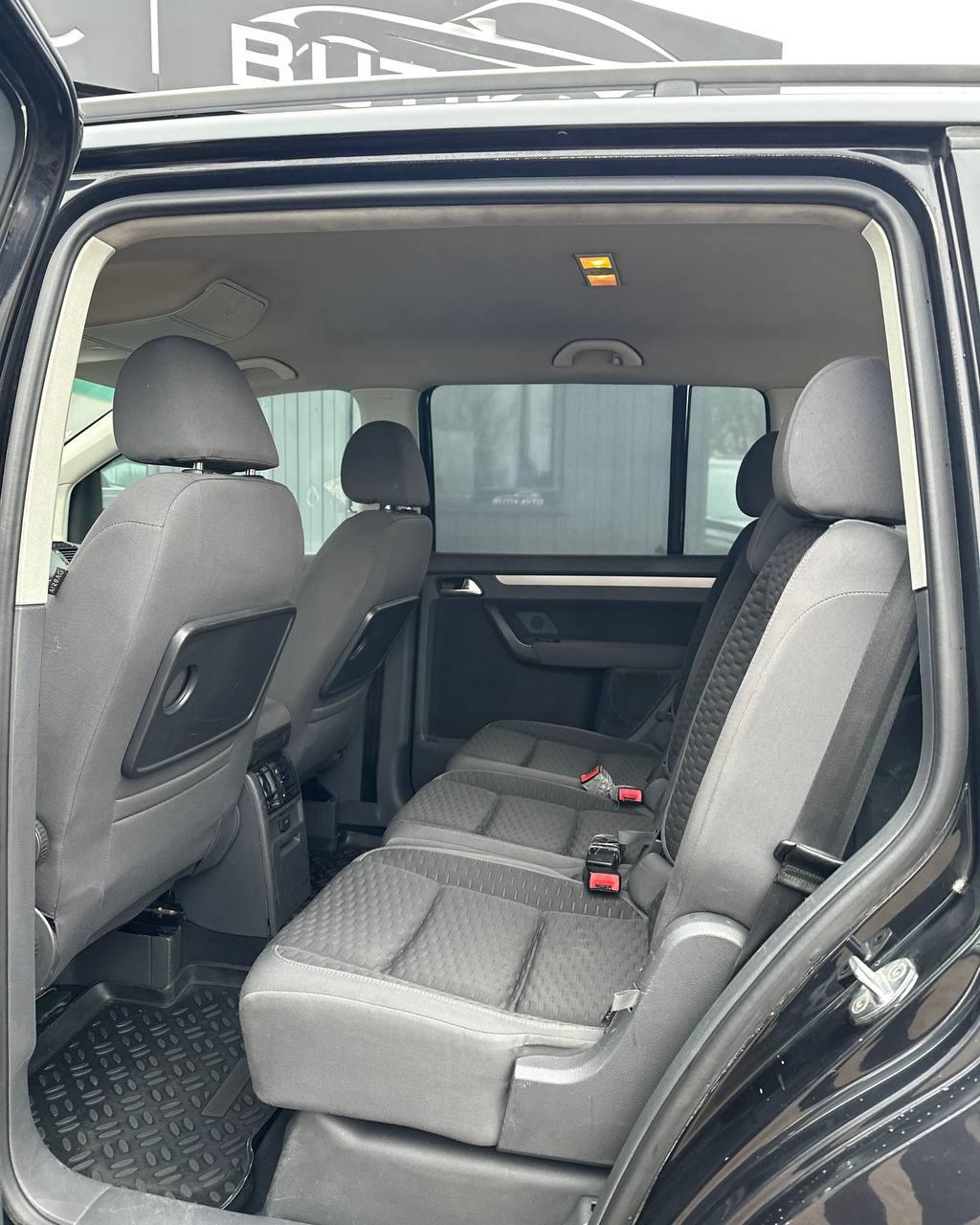 Volkswagen Touran I · Рестайлинг , 2007 г., механика, дизель - фото 8