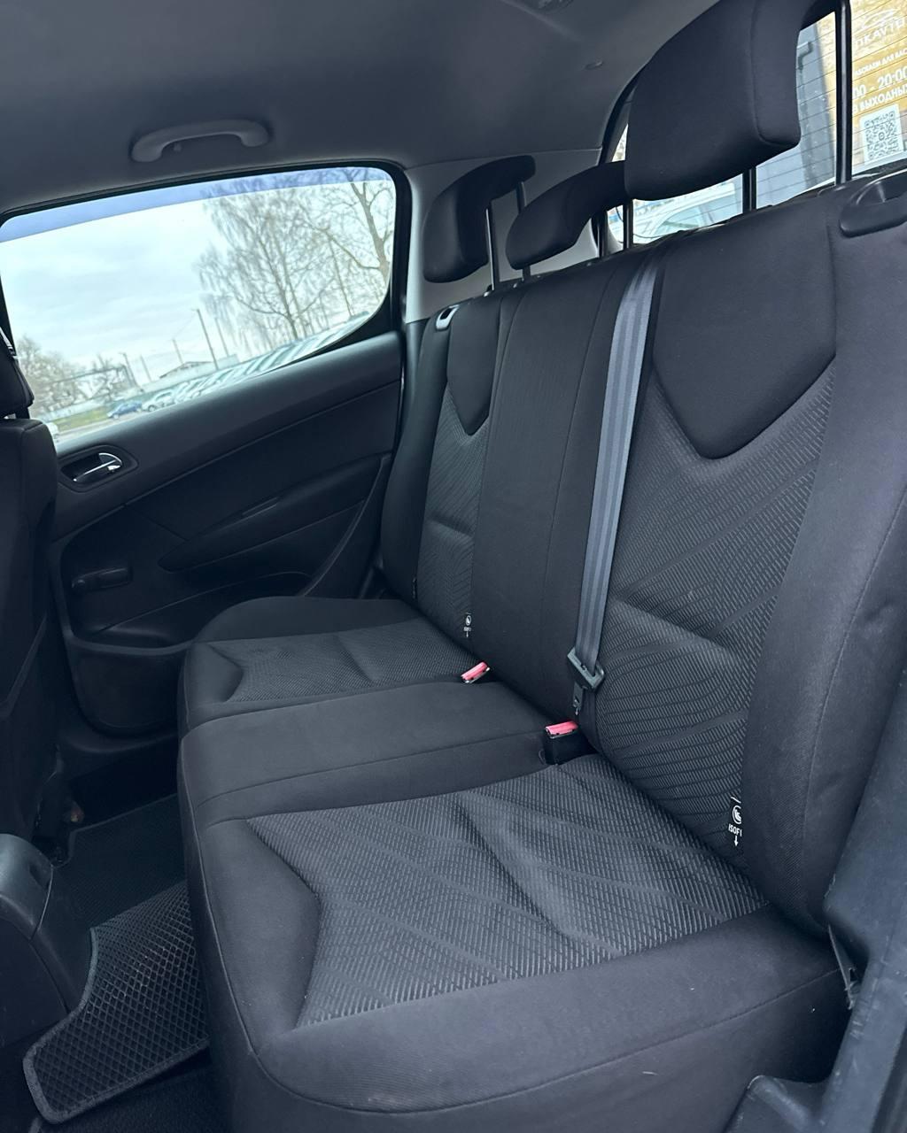 Peugeot 308 T7 , 2010 г., механика, бензин - фото 12