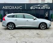 Volvo V60 I , 2012 г., механика, дизель - фото 8