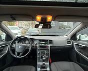 Volvo S60 II · Рестайлинг , 2014 г., механика, дизель - фото 9