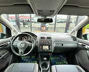 Volkswagen Touran I · 2-й рестайлинг , 2011 г., механика, дизель - фото 9