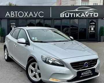 Volvo V40 II