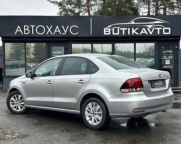 Volkswagen Polo Sedan I · Рестайлинг - фото 4