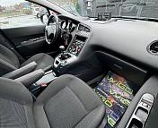 Peugeot 5008 I · Рестайлинг , 2015 г., механика, дизель - фото 13