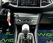 Peugeot 308 T9 · Рестайлинг , 2018 г., механика, дизель - фото 14