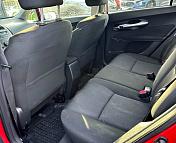 Toyota Auris I (E150) · Рестайлинг , 2010 г., механика, дизель - фото 12