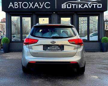 Kia Cee'd II - фото 5