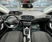 Peugeot 308 T9 · Рестайлинг , 2018 г., механика, дизель - фото 9