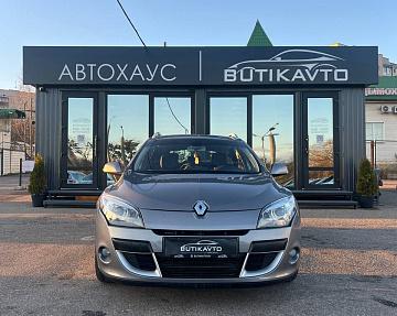 Renault Megane III - фото 2