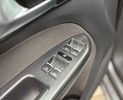 Volkswagen Touran I · 2-й рестайлинг , 2011 г., механика, дизель - фото 17