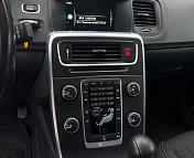 Volvo S60 II · Рестайлинг , 2014 г., механика, дизель - фото 10