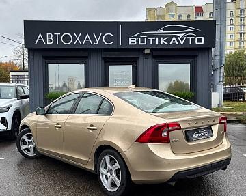 Volvo S60 II - фото 4