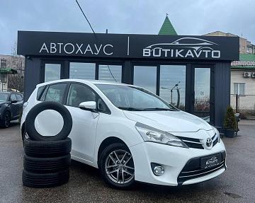 Toyota Verso I · Рестайлинг