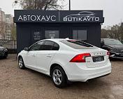 Volvo S60 II · Рестайлинг , 2014 г., механика, дизель - фото 4