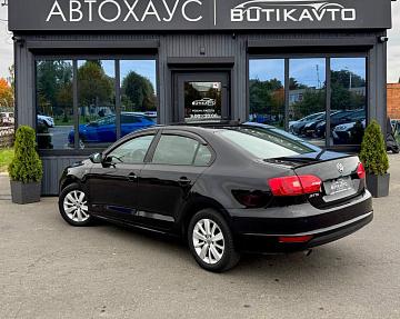Volkswagen Jetta VI - фото 5