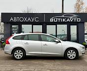 Volvo V60 I · Рестайлинг , 2013 г., механика, дизель - фото 8