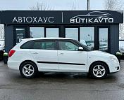 Skoda Fabia 5J · Рестайлинг , 2010 г., механика, бензин - фото 8