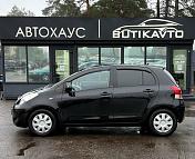 Toyota Yaris II (XP9) · Рестайлинг , 2009 г., механика, бензин - фото 14