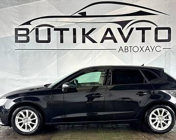 Audi A3 8V - фото 2