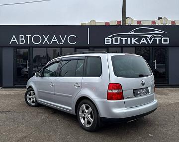 Volkswagen Touran I - фото 4