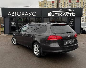 Volkswagen Passat B7 - фото 4