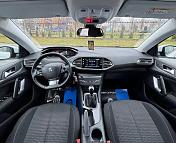 Peugeot 308 T9 · Рестайлинг , 2020 г., механика, дизель - фото 10