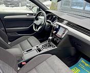 Volkswagen Passat B8 · Рестайлинг , 2019 г., робот, дизель - фото 14