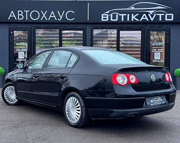 Volkswagen Passat B6 - фото 4