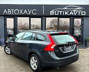 Volvo V60 I · Рестайлинг , 2015 г., механика, дизель - фото 4