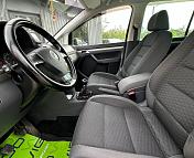 Volkswagen Touran I · Рестайлинг , 2010 г., механика, дизель - фото 7