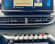 Peugeot 3008 II · Рестайлинг , 2021 г., автомат, дизель - фото 10