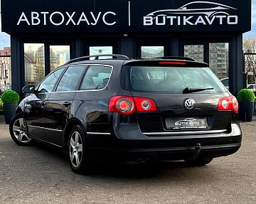 Volkswagen Passat B6 - фото 4