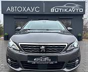 Peugeot 308 T9 · Рестайлинг , 2018 г., механика, бензин - фото 2