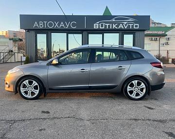 Renault Megane III - фото 4