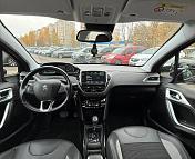 Peugeot 2008 I · Рестайлинг , 2019 г., автомат, дизель  - фото 9