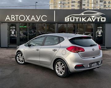 Kia Cee'd II - фото 4