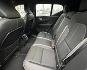 Volvo XC40 I · Рестайлинг , 2022 г., автомат, электро - фото 8