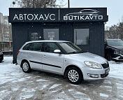 Skoda Fabia 5J · Рестайлинг , 2010 г., механика, бензин