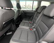 Volkswagen Touran I · 2-й рестайлинг , 2011 г., механика, дизель - фото 8