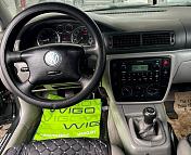 Volkswagen Passat B5 · Рестайлинг , 2004 г., механика, бензин - фото 11