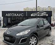 Peugeot 308 T7 · Рестайлинг , 2012 г., механика, дизель - фото 3