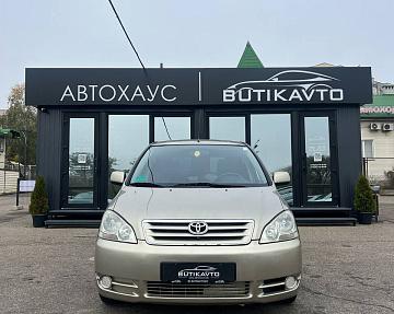 Toyota Avensis Verso I - фото 2
