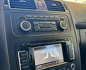 Volkswagen Touran I · 2-й рестайлинг , 2011 г., механика, дизель - фото 12