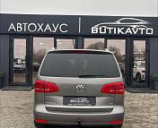 Volkswagen Touran I · 2-й рестайлинг , 2011 г., механика, дизель - фото 5