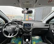Peugeot 208 I · Рестайлинг , 2018 г., механика, дизель - фото 11