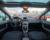 Peugeot 308 T7 · Рестайлинг , 2012 г., механика, дизель - фото 9