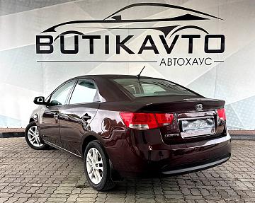 Kia Cerato II - фото 5