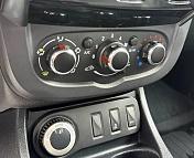 Renault Duster I · Рестайлинг , 2015 г., механика, бензин - фото 15